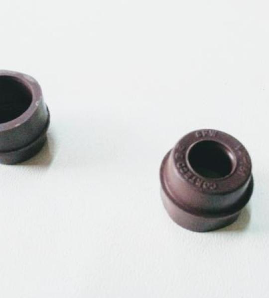 Coppia Paraoli Guide Valvole per Piaggio Beverly da 125cc a 500cc Vari Liberty da 50cc a 200cc Vari MP3 da 125cc a 500cc Vari Vespa ET4 125-150 e Vari Modelli - P40048